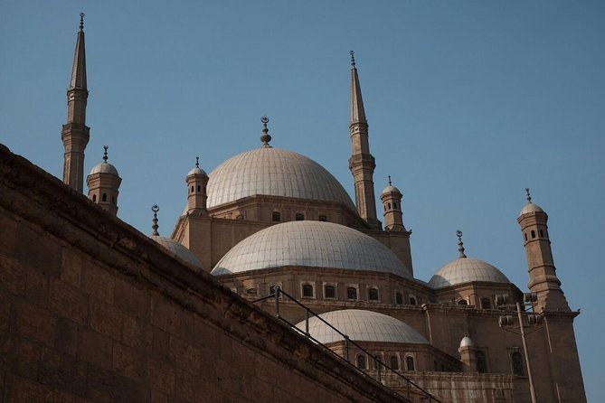 2 Days Private Guided Tour around Cairo and Giza - Day one at Giza begins with the big three