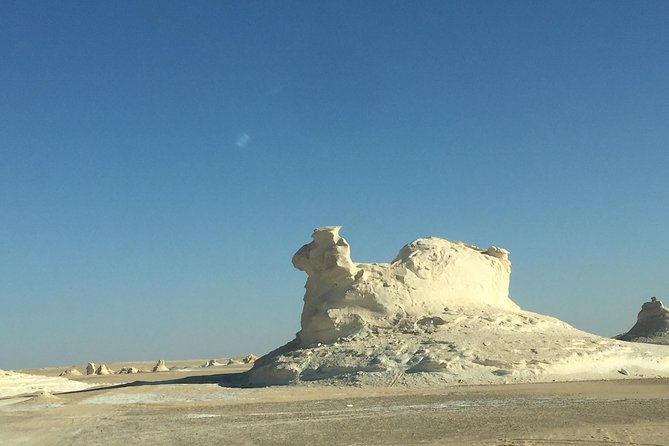 2 Days White Desert And Bahariya Oasis Tour - Aqabat Valley and the 4x4 portion of the day