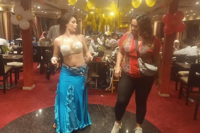 2-hours night dinner cruise show : Eat , Dance and Sing - Belly dancing and the main stage program