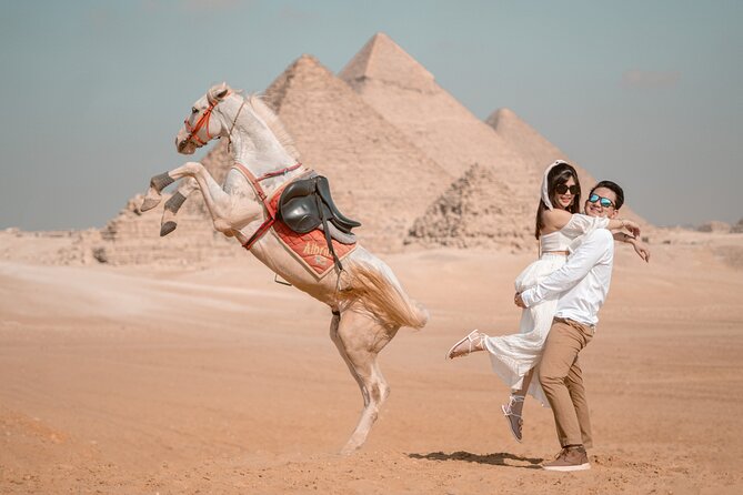 2 hrs Unique Photo session (PhotoShoot) at the Pyramids of Giza - The Sphinx for classic Giza portraits