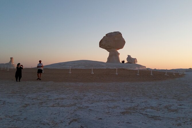 3 Days 2 Nights Black and White Desert Tours Experience - The White Desert’s long day of rock and sand