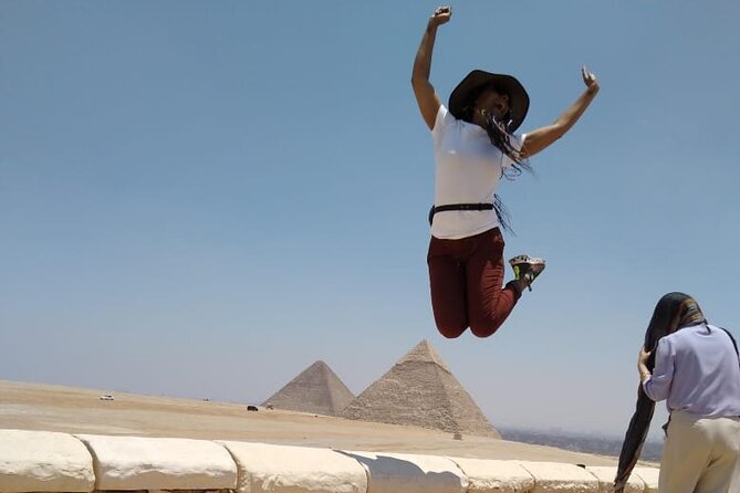 4Hours Private Pyramid with lunch&camel ride through Ancient Giza - Seeing Cheops, Chephren, and Mykerinos together