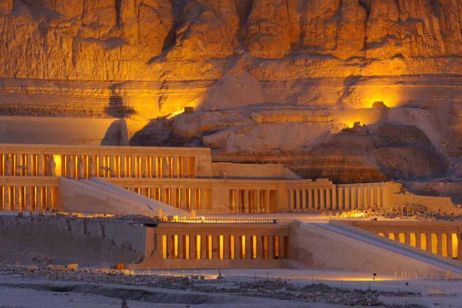 6 Days Hypnotic Cairo & Nile Cruise Tour Package - Giza and the Egyptian Museum on day two