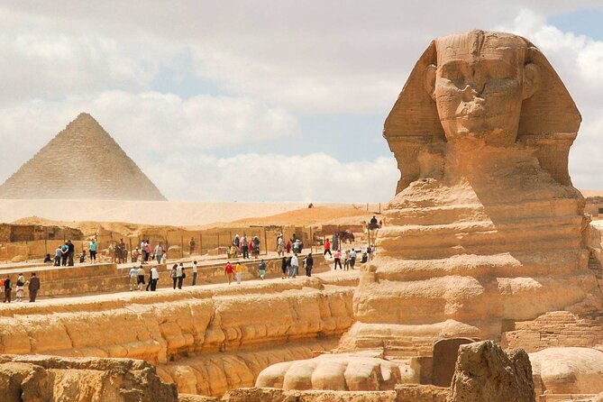 6 Days Luxury Egypt Tour - Day 2: Giza’s pyramids and Saqqara’s Step Pyramid