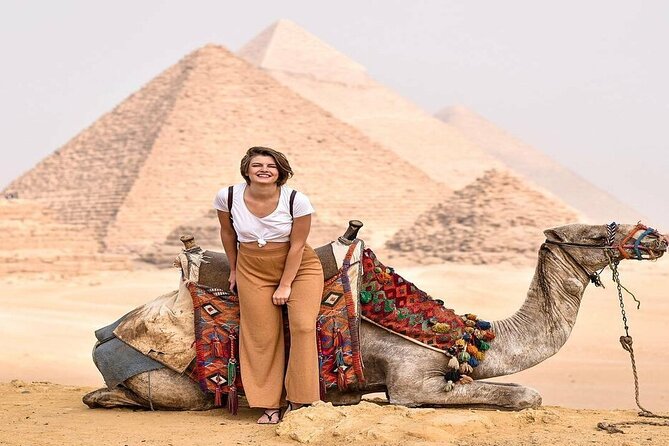 6 Hour Private Tour in Giza Pyramids, Citadel and Coptic Cairo - Giza: pyramids, Sphinx, and a camel ride