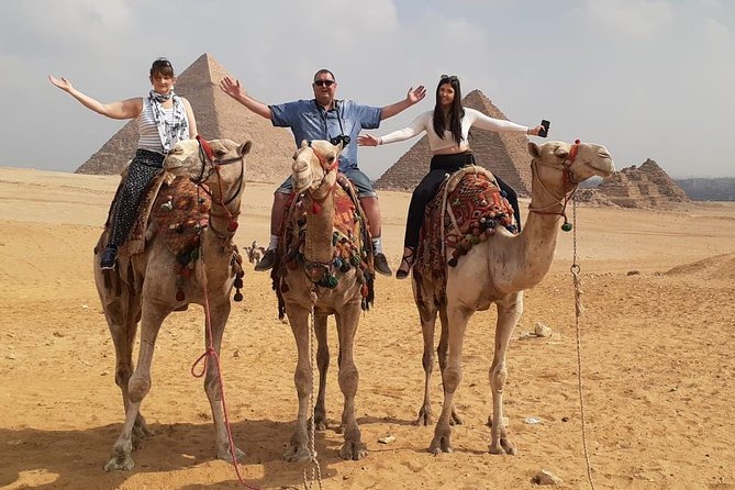 8-Hour Private Guided Tour to Giza Pyramids Memphis and Saqqara from Cairo - Lunch and the private vehicle