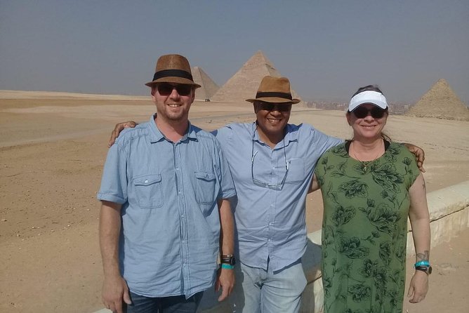 8-Hour Private Tour to Giza Pyramids, Memphis and Sakkara - One full day from Giza to Memphis