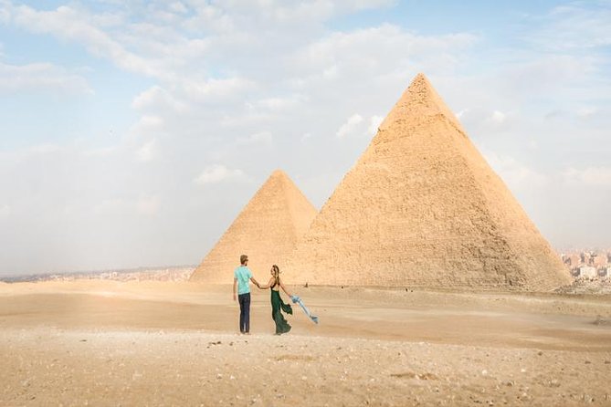 8 hours-Private Guided Day Tour to Memphis Saqqara and Giza with Lunch - Giza begins with the pyramids