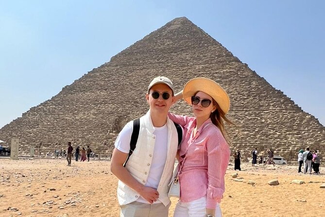 8-Hours Private Guided Tour in Giza , Egyptian Museum & Market with Lunch - Three hours among the Giza Pyramids