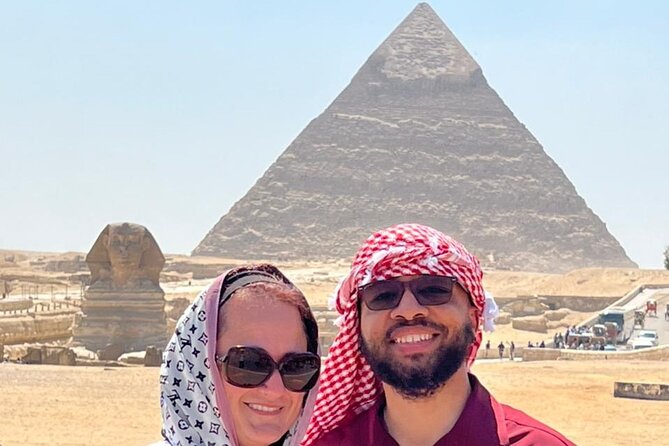 8-Hours Private Guided Tour in Giza , Egyptian Museum & Market with Lunch - A local lunch of koshary or falafel