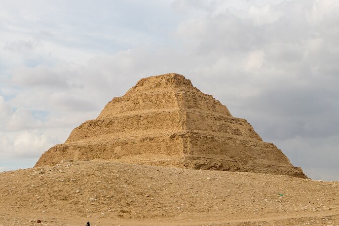 A Royal Expedition to Giza Pyramids, Sakkara & Dahshur - Lunch in Giza before the main event