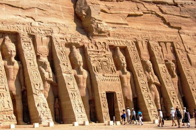 Abu Simbel Temple Day Trip with Hotel Pickup From Aswan - Why Abu Simbel is worth the long ride