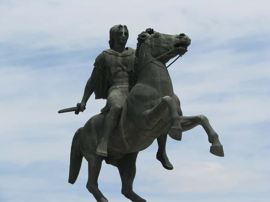 Alexandria: Archeological Day Tour - Lunch, with a useful chance to eat locally