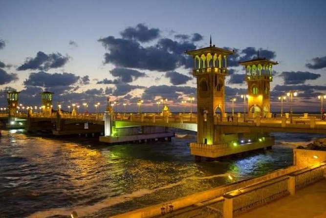 Alexandria Day Trip Including Lunch from Cairo - Lunch beside the Mediterranean