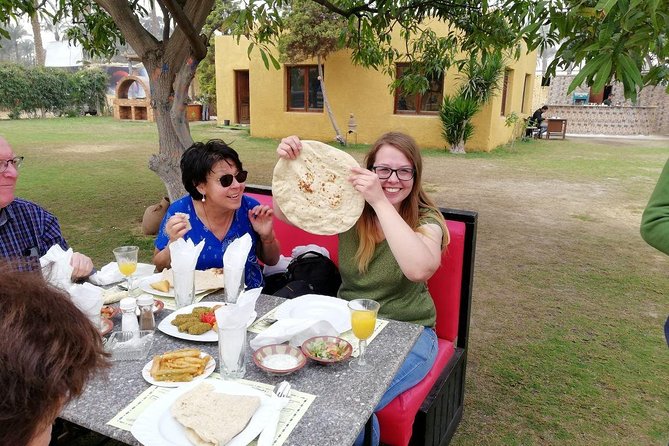 All inclusive Private 4-Day Tour around Giza.Cairo, Alexandria Luxor by flights - Food, clothing, and practical preparation