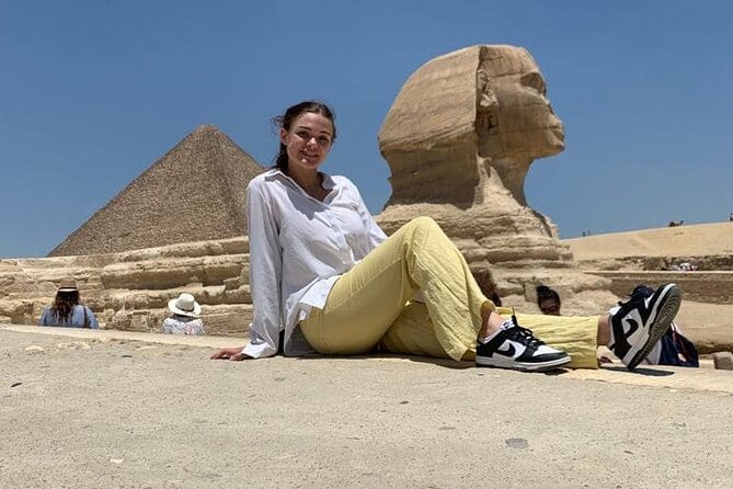 All inclusive Private Tour Giza Pyramids Sphinx ,Camel Ride and Lunch - Meeting the three pyramids at Giza