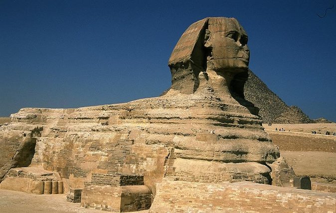 All-inclusive Private Trip Giza Pyramids Sphinx Saqqara, Dahshur - Giza: the Great Pyramid and the best first look