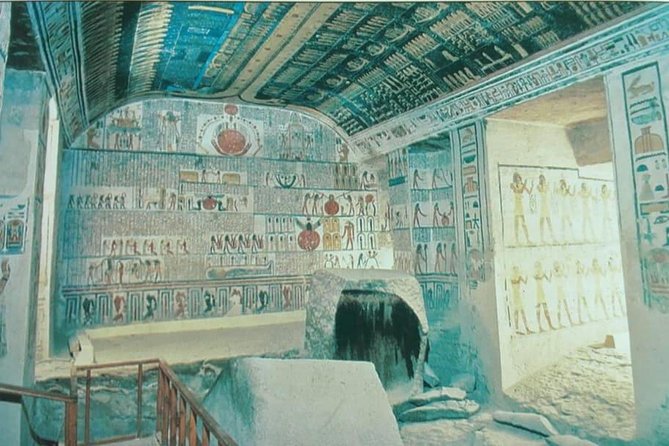 Amazing 3-Nights Cruise From Aswan To Luxor including Abu Simbel&Hot Air Balloon - Day two: Abu Simbel before breakfast