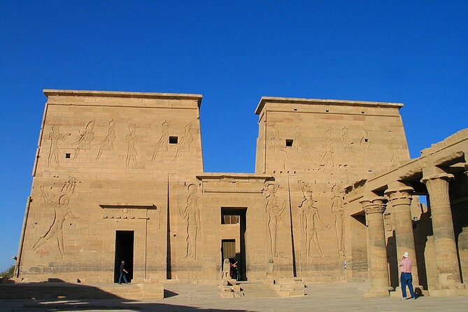 Amazing 4-Days Nile Cruise from Aswan To Luxor with sightseeing and Abu simbel - Day one, arriving in Aswan and reaching Philae