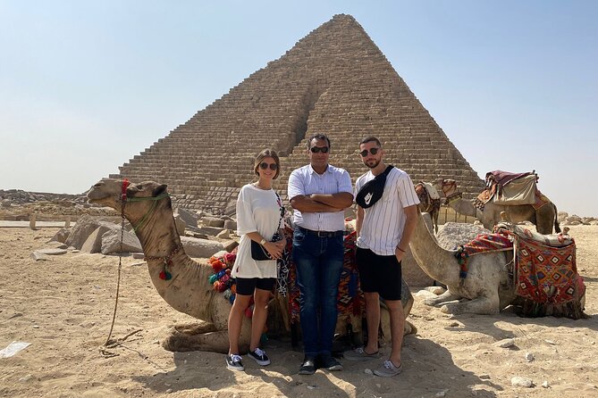 an unmissable day, The Giza Pyramids, the Egyptian Museum and the Souk - Giza Pyramids: Khufu, Khafre, Menkaure, and the Sphinx