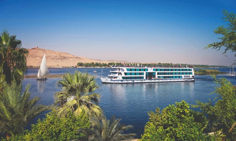 Aswan: 3-Day Nile River Cruise to Luxor with Guided Tours - Food, cabins, WiFi, and the real cruise standard