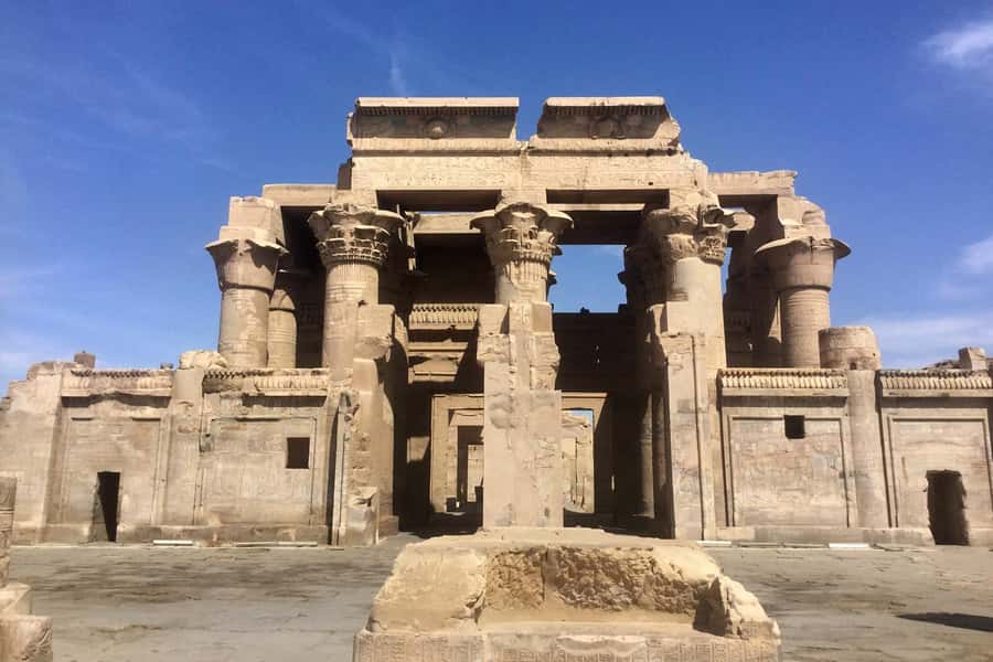 Aswan: 3 Days Nile River Cruise & Hot Air Balloon Ride - Two nights aboard the five-star Nile ship