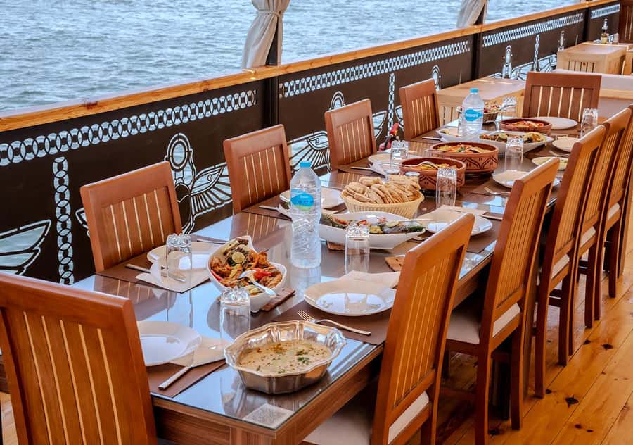 Aswan to Luxor: 4-Day Luxury Dahabiya Nile Cruise Adventure - What the $950 price really includes