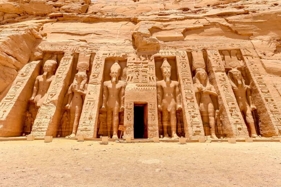 Best Private Day Trip To Abu Simbel From Aswan - Lunch, water, and the return to Aswan