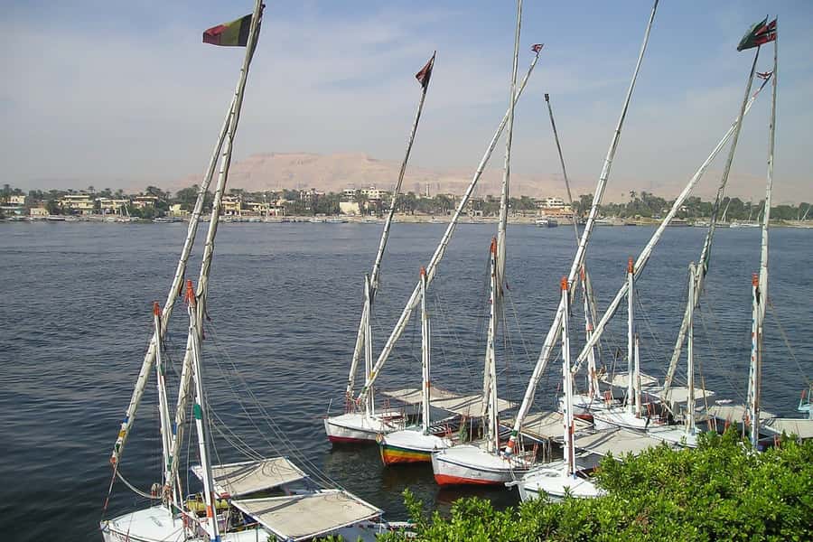 Cairo: 1 or 2-Hour Felucca Ride on the Nile with Transfers - Guides, stories, and the human side of the trip
