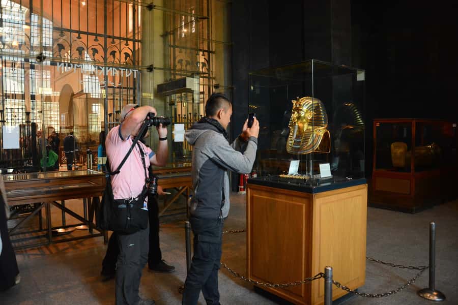 Cairo: 2-Day Pyramid, Museum, Bazaar Private Tour - Saqqara and Memphis add depth to pyramid day