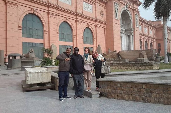 Cairo 8 Hour Private Tour Giza Pyramids, Egyptian Museum & Bazaar - Bargaining at Khan el Khalili