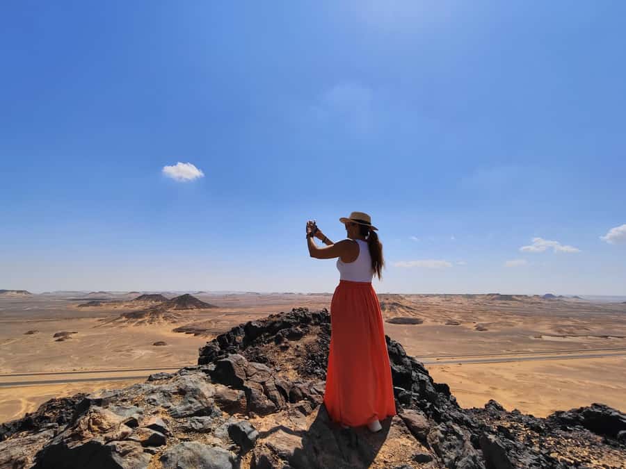 Cairo: Bahariya Oasis & White Desert 3-Day Private Adventure - El-Marssos Mountain and the cold spring at El-Hez
