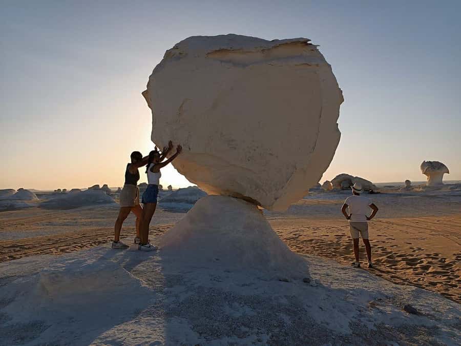 Cairo: Bahariya Oasis & White Desert A Private Day Adventure - Leaving Cairo for Bahariya Oasis