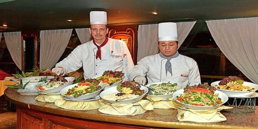 Cairo: Buffet Dinner Cruise with Folkloric Show - What you get from the open buffet