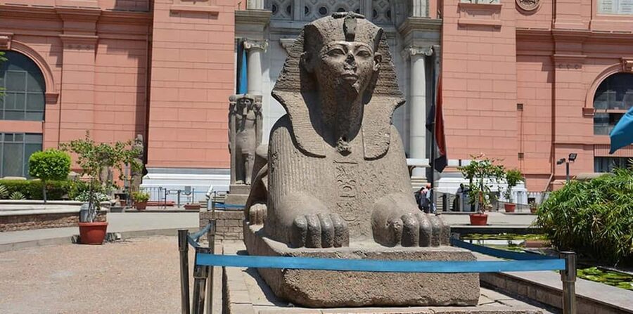 Cairo: Customized Full-Day Tour With Free Camel Ride - Lunch, photographs, and the people who shape the day