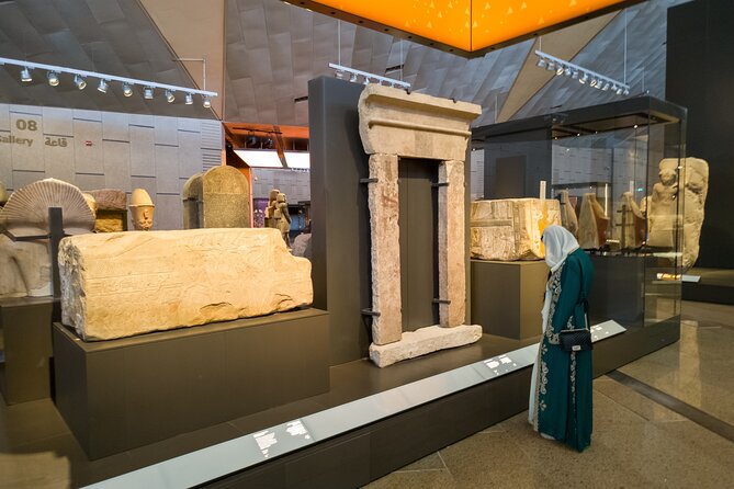 Cairo Day Tour: Grand Egyptian Museum, Giza Pyramids & Sphinx - Inside the Valley Temple of Khafre