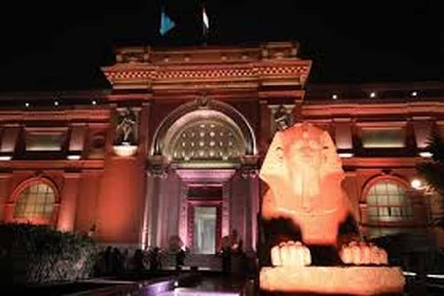 Cairo Day Tour: Pyramids, Museum, Camel Ride & Local Lunch - A camel ride with desert views