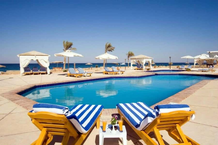Cairo: Day Tour to the Red Sea with Lunch - Lunch, towels, and what to pack