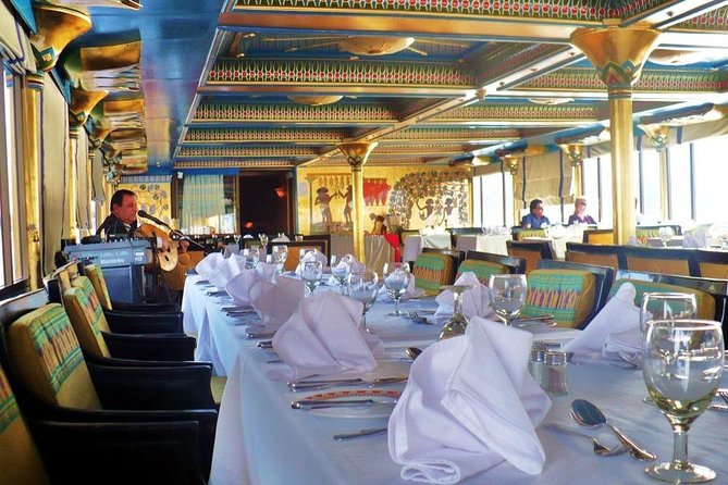 Cairo dinner Cruise with Belly dancer show - What happens from pickup to boarding