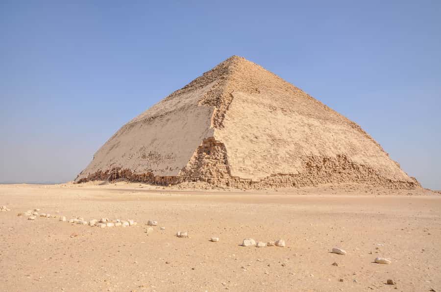 Cairo: Djoser, Bent Pyramid & Memphis Day Trip - The Red Pyramid and the move to the true pyramid