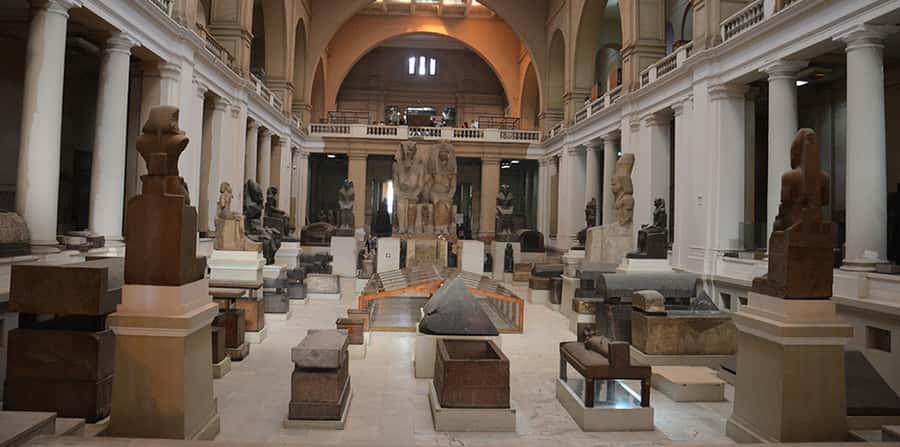 Cairo: Egyptian Museum, Citadel, and Old Cairo Guided Tour - Shared, private, and VIP options compared