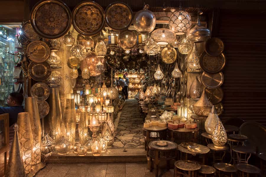 Cairo: Egyptian Museum, Pyramids & Bazaar Tour - The guide can shape the whole experience