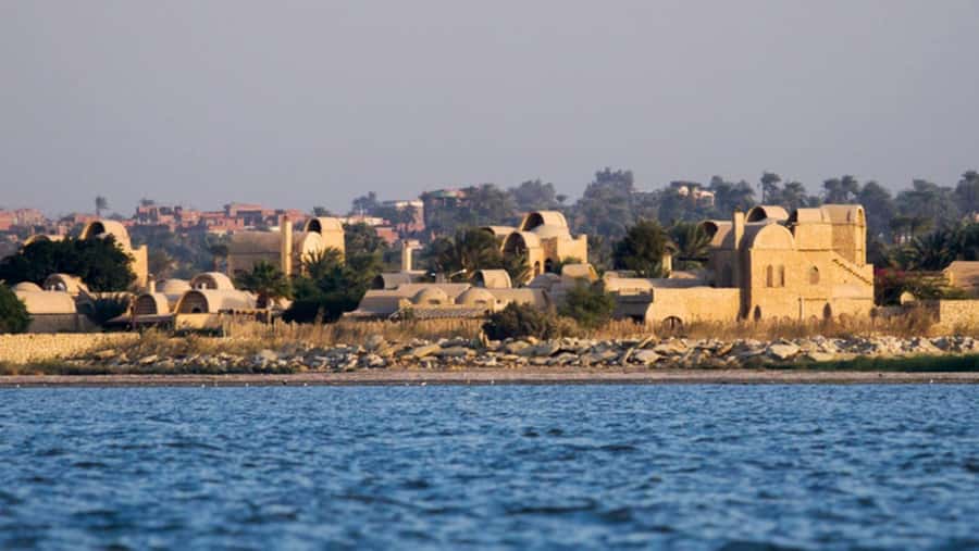 Cairo: Fayoum, Wadi El Rayan, and Wadi al Hitan 4x4 Tour - Leaving Cairo for Fayoum’s open desert