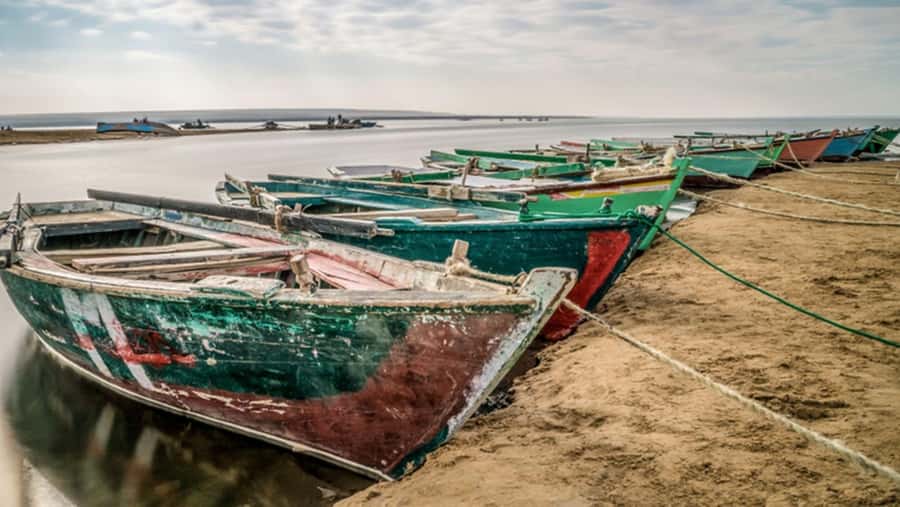 Cairo: Fayoum, Wadi El Rayan, and Wadi al Hitan 4x4 Tour - Jabal El Madoura for wide desert views