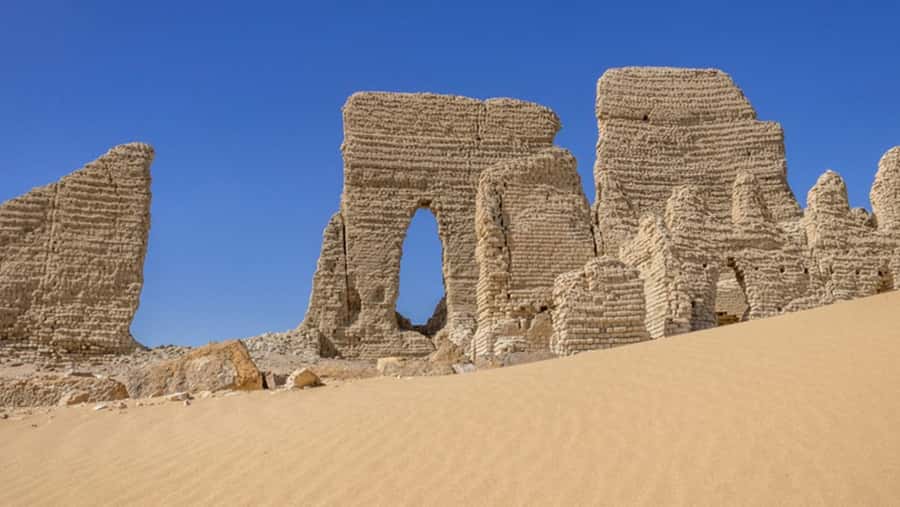 Cairo: Fayoum, Wadi El Rayan, and Wadi al Hitan 4x4 Tour - Magic Lake, sandboarding, and the fun part of the ride