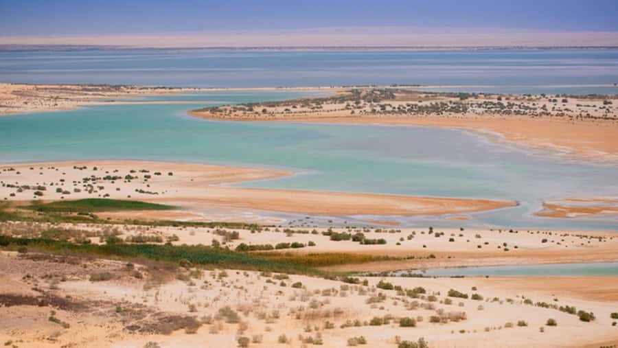 Cairo: Fayoum, Wadi El Rayan, and Wadi al Hitan 4x4 Tour - Wadi El Rayan and the first lakes