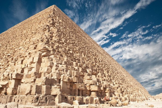 Cairo Full-Day Tours to Giza Pyramids ,Egyptian Museum & Bazaar - Tahrir Square and Cairo’s recent past