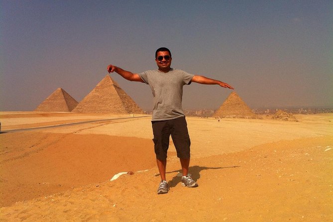 Cairo Full-Day Tours to Giza Pyramids ,Egyptian Museum & Bazaar - Khafre, the Sphinx, and the best pyramid photos