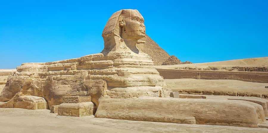 Cairo/Giza: Guided Pyramids, Sphinx and Egyptian Museum Tour - Giza: three pyramids and one unforgettable skyline