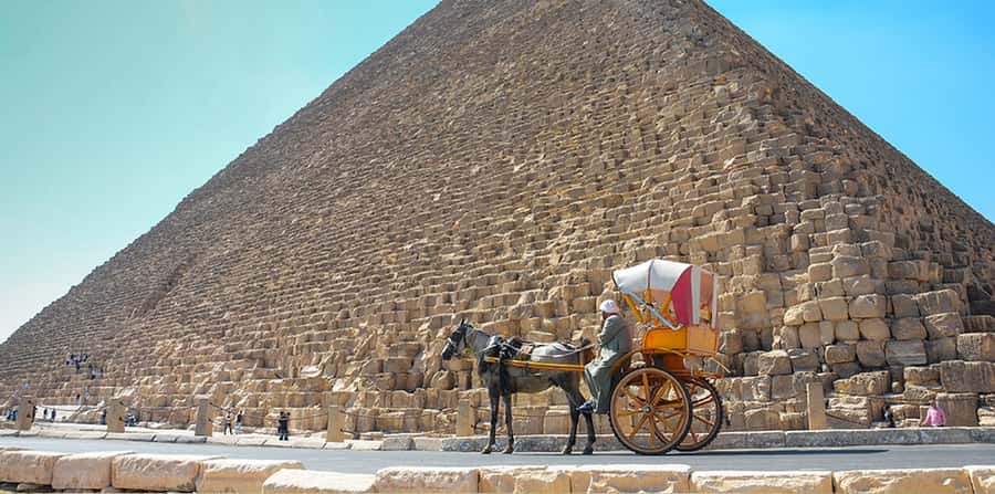 Cairo/Giza: Guided Pyramids, Sphinx and Egyptian Museum Tour - The Egyptian Museum: statues, jewelry, and Tutankhamun